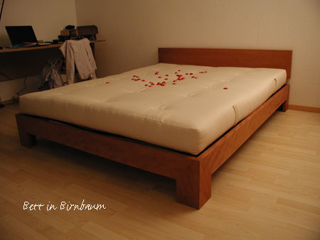 Bett in Birnbaum
